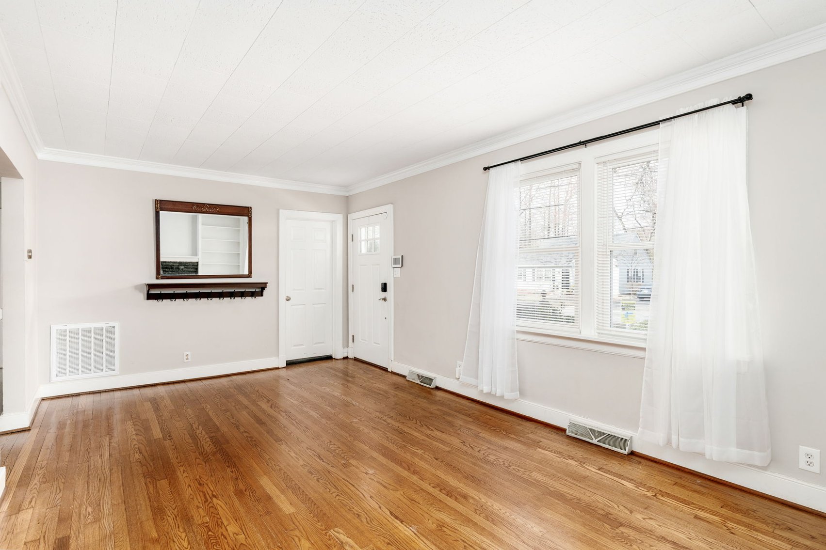 Image for Beverly Hills Charm: Stunning Cape Cod with Modern Updates - 1117 Beverly Dr. Henrico VA 23229