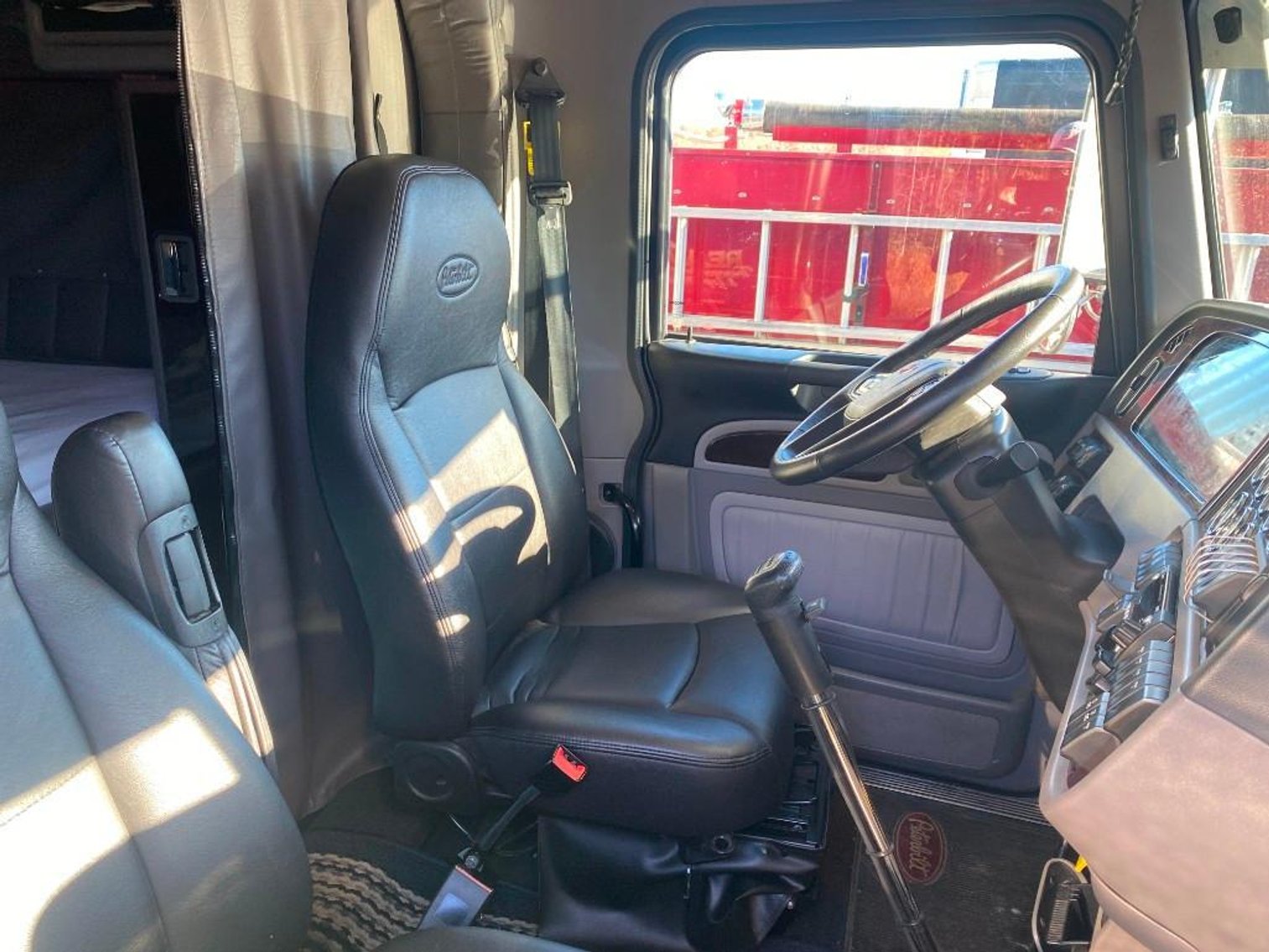 Image for Bankruptcy Court Ordered: 2022 Peterbilt 389 Sleeper Cab Road Tractor