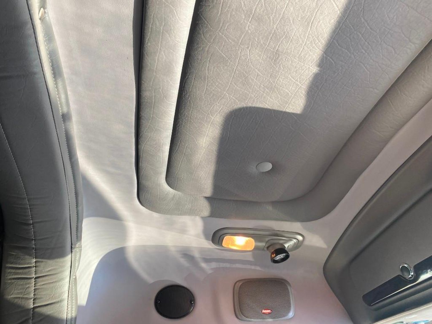 Image for Bankruptcy Court Ordered: 2022 Peterbilt 389 Sleeper Cab Road Tractor