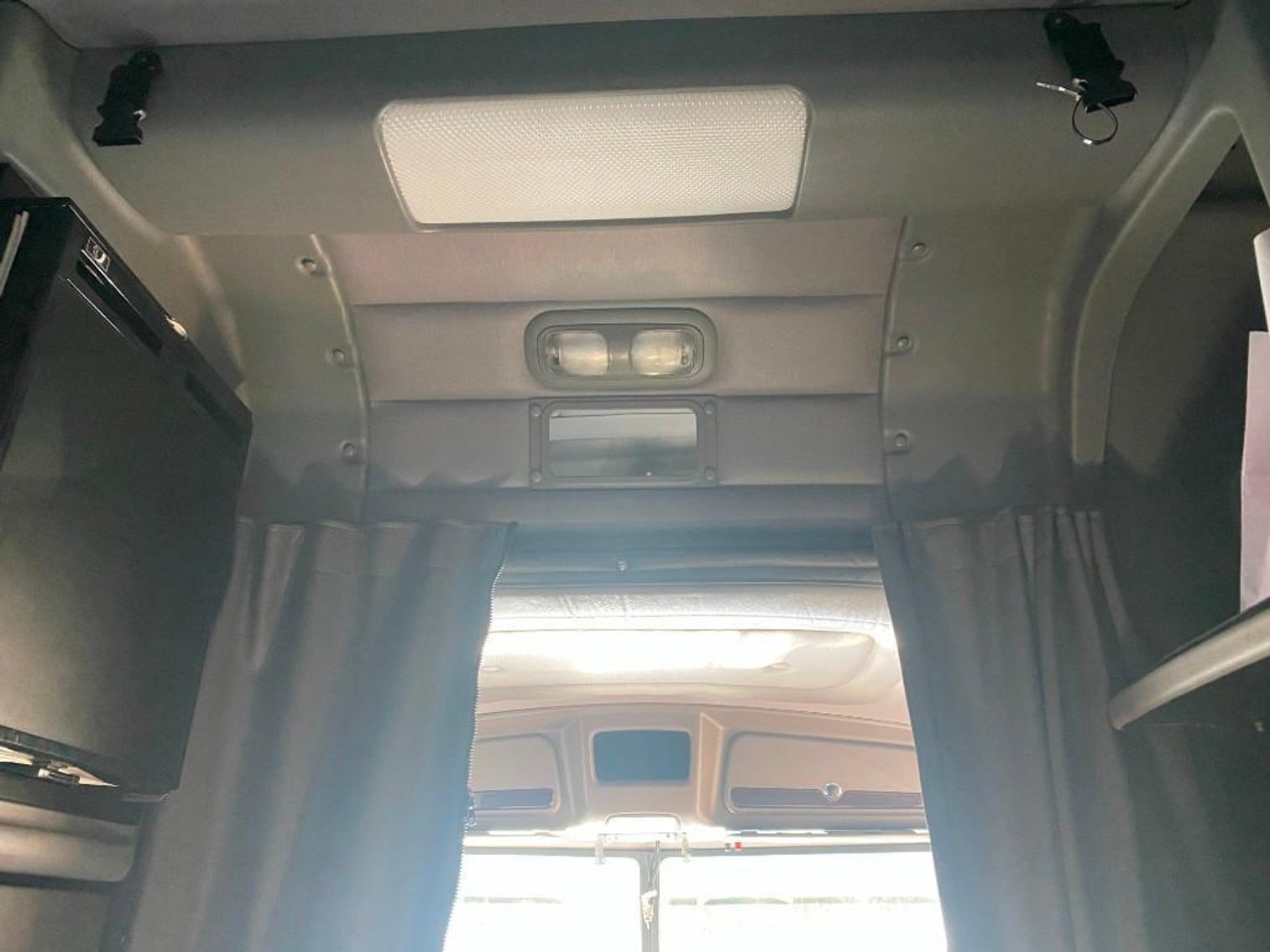 Image for Bankruptcy Court Ordered: 2022 Peterbilt 389 Sleeper Cab Road Tractor