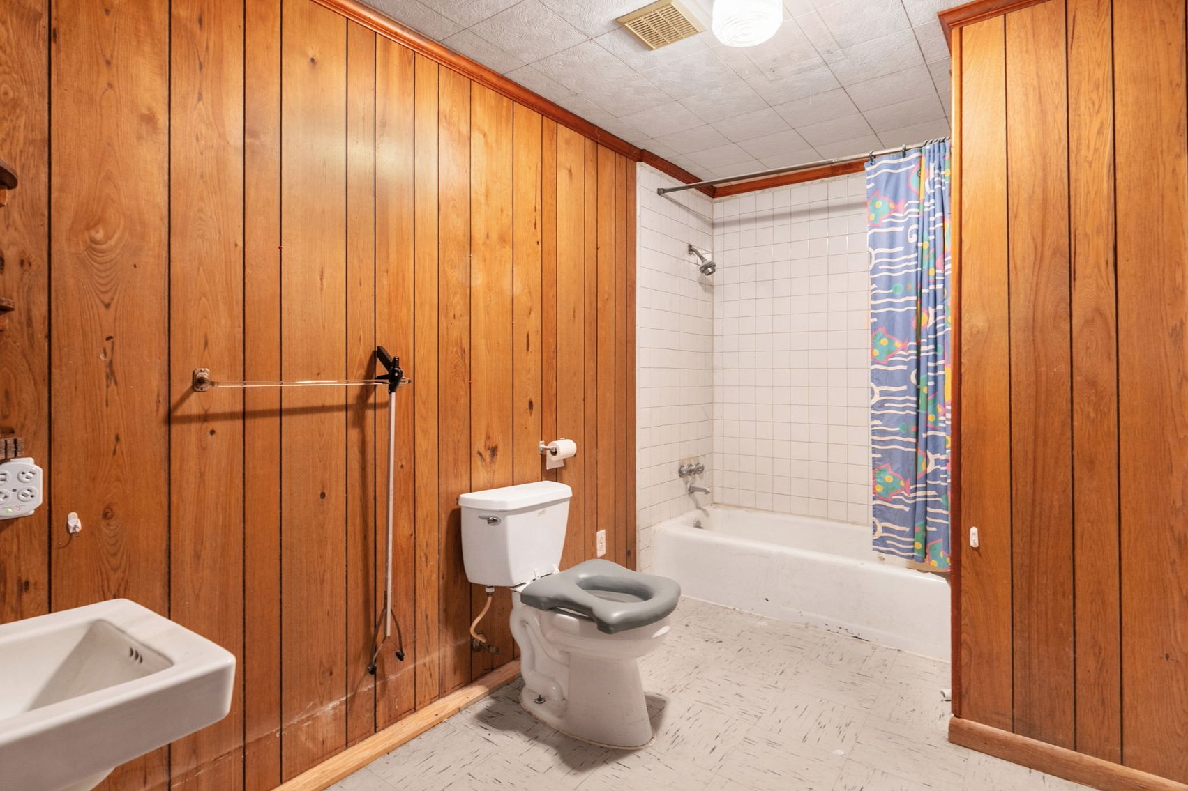 Image for Multi Choice Real Estate Auction - 3-Bedroom Country Ranch on 1 Acre & 3.05 AC Lot with POND, Bumpass VA -  3490 Willow Brook Rd