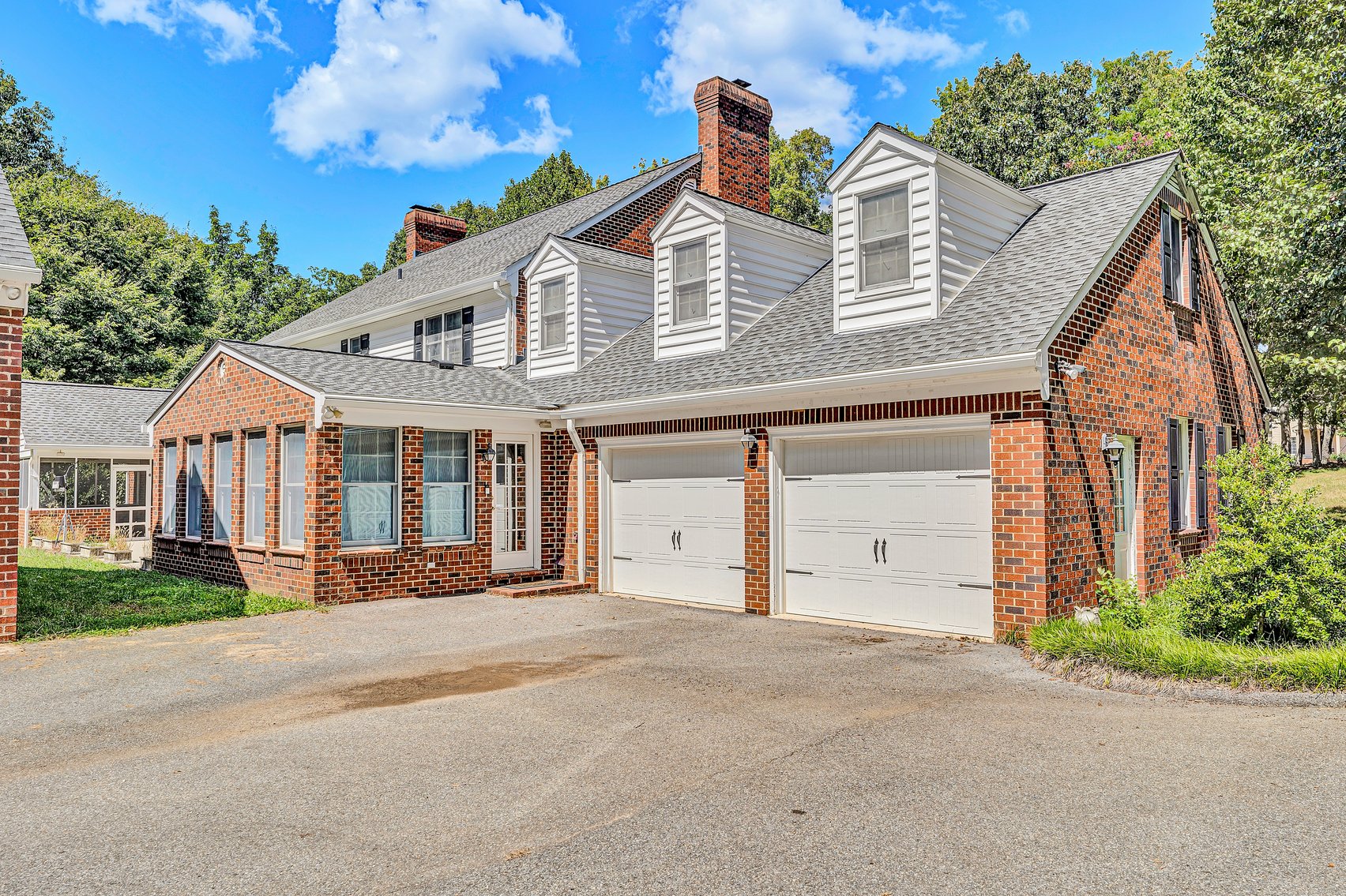 Image for Beautiful Troutville home with Colonial Williamsburg flair