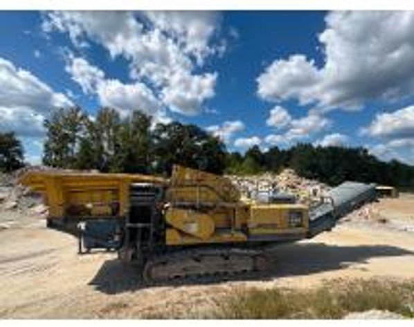 Image for Heavy Equipment Auction - 2006 Komatsu BR480RG Mobile Jaw Crusher