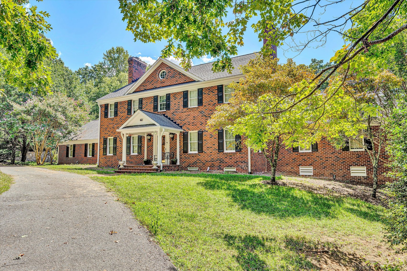 Image for Beautiful Troutville home with Colonial Williamsburg flair