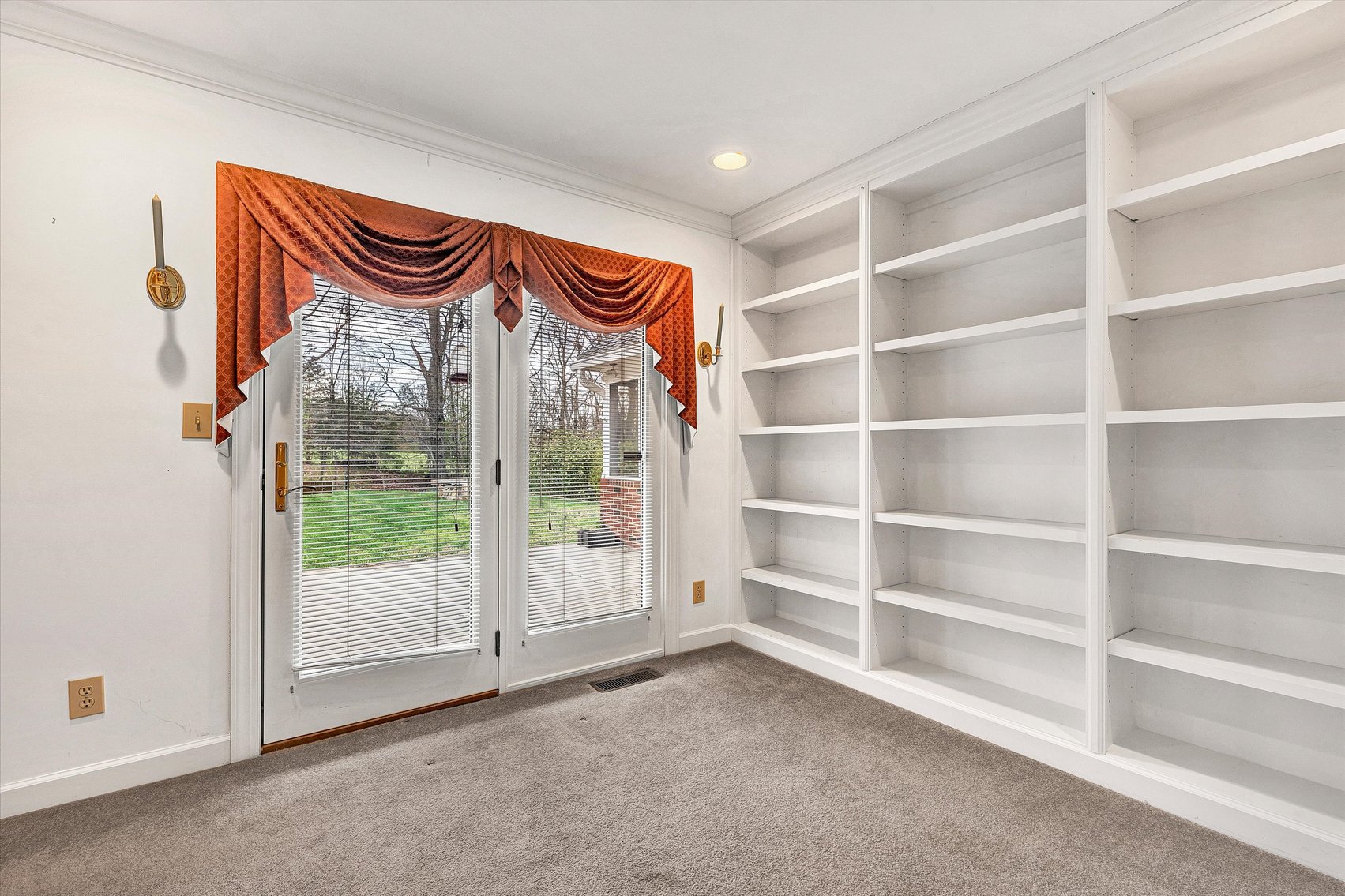 Image for Beautiful Troutville home with Colonial Williamsburg flair