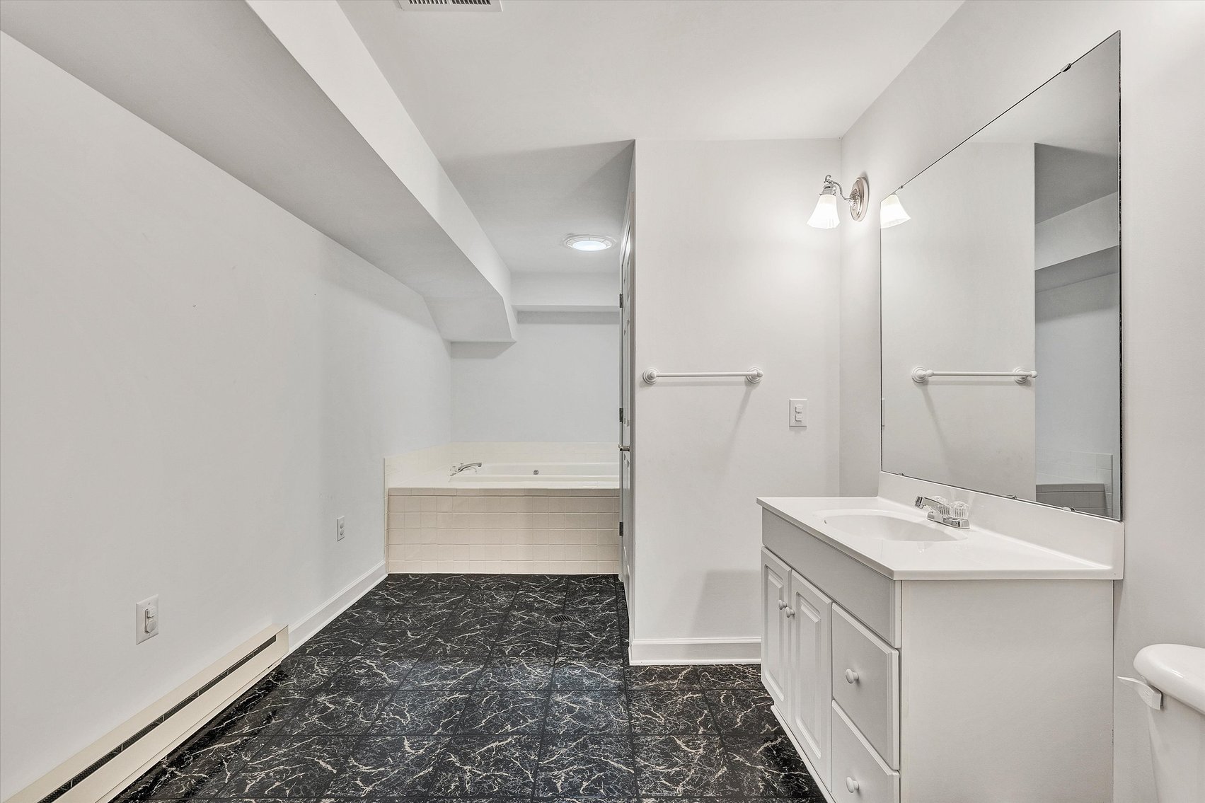 Image for Beautiful Troutville home with Colonial Williamsburg flair