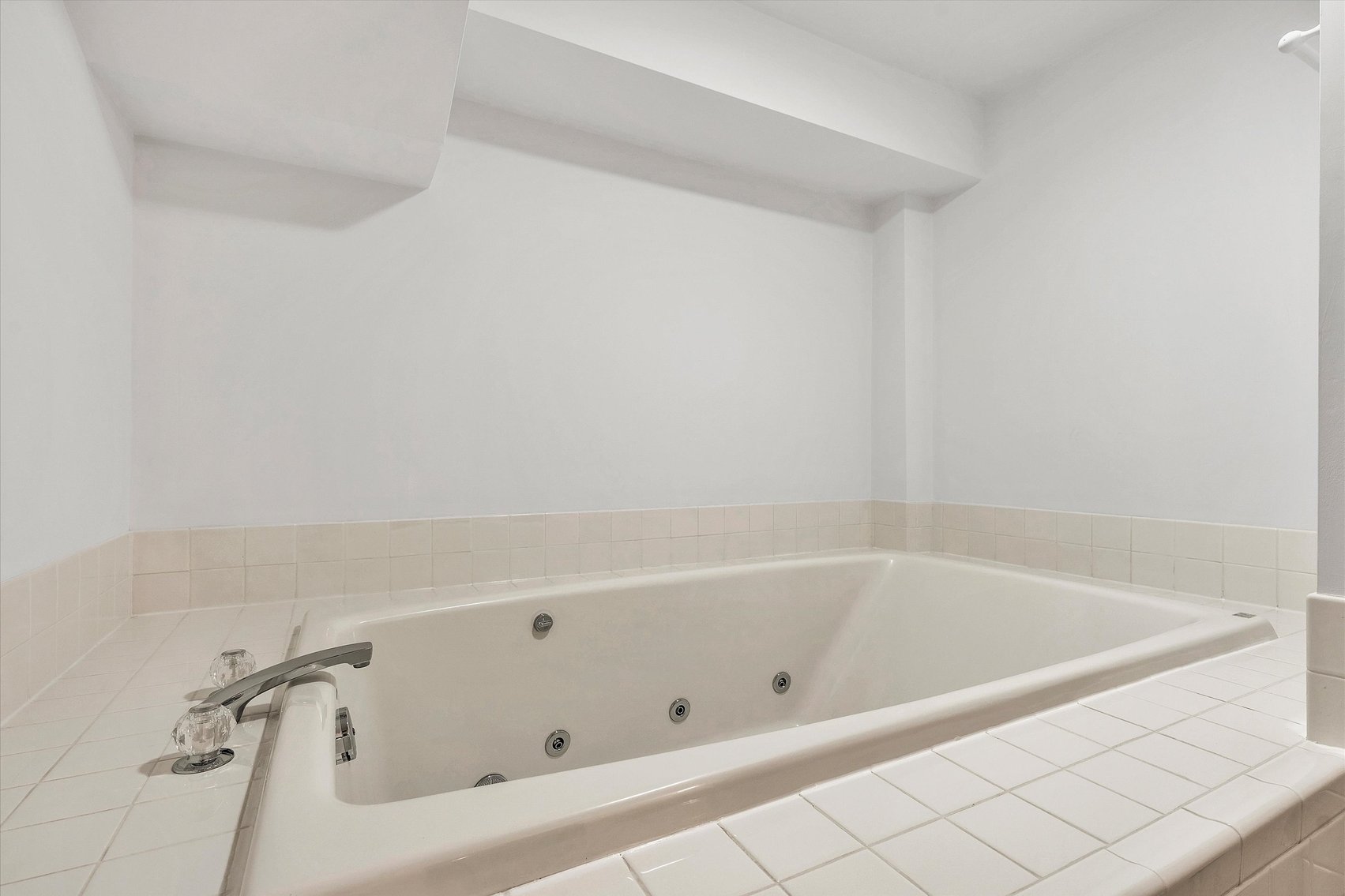 Image for Beautiful Troutville home with Colonial Williamsburg flair