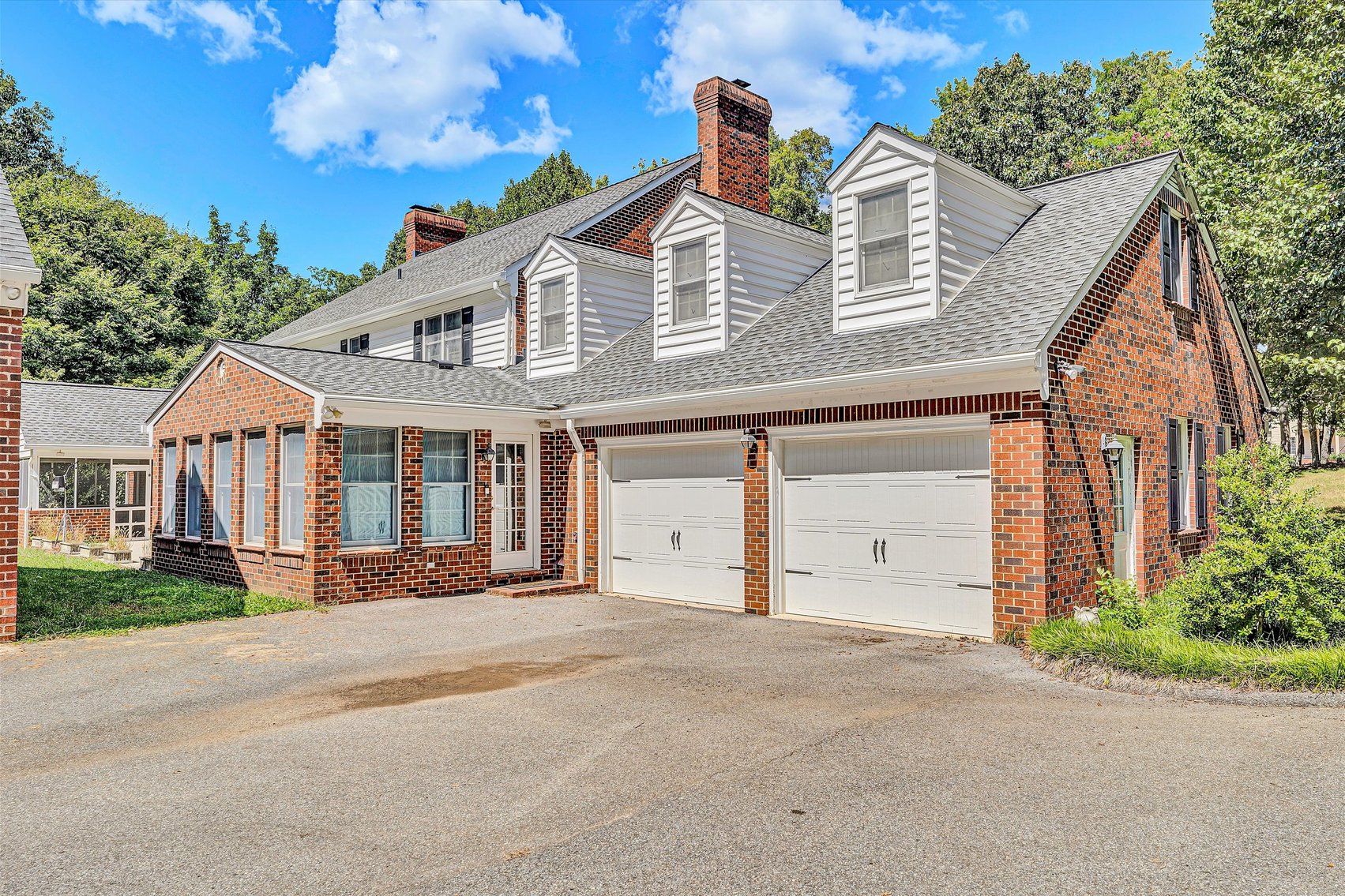 Image for Beautiful Troutville home with Colonial Williamsburg flair