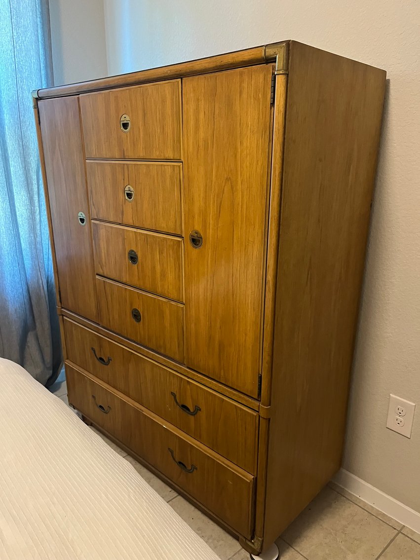 Image for Lago Online Estate Auction