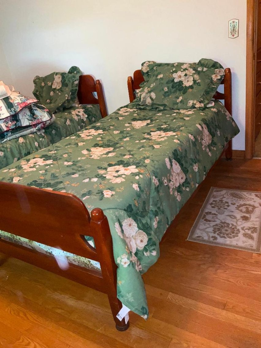 Image for Furniture, collectibles, household-Dyckesville