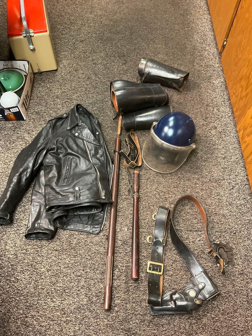 Image for Furniture, collectibles & more-Birch