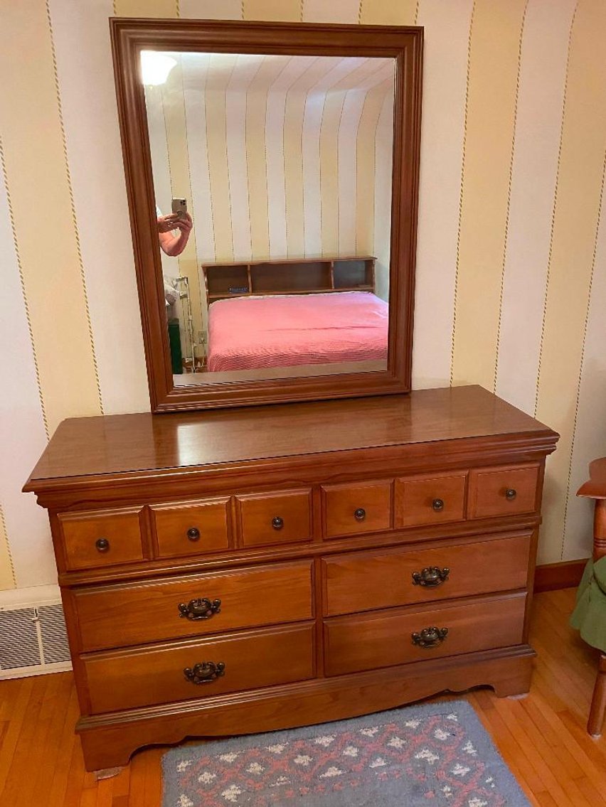 Image for Furniture, collectibles, household-Main back
