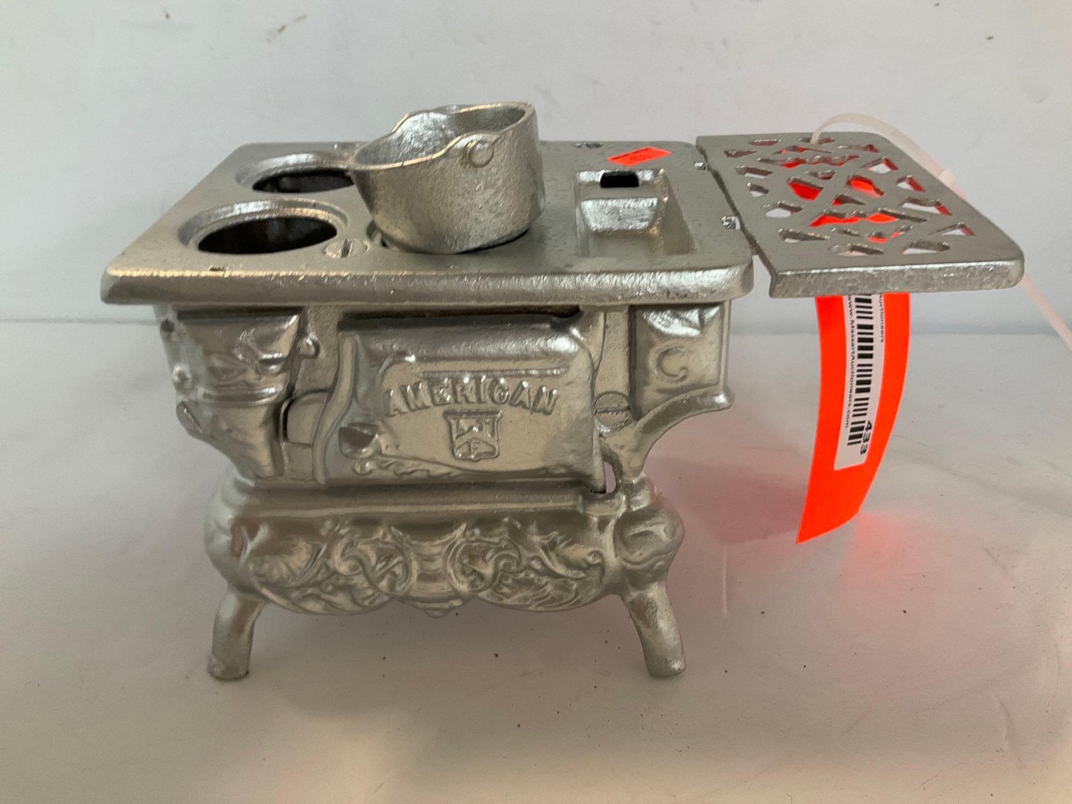 Image for Furniture, collectibles, household-Main front