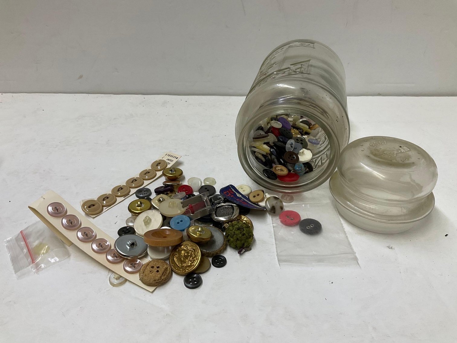 Image for Furniture, collectibles, household-Main front