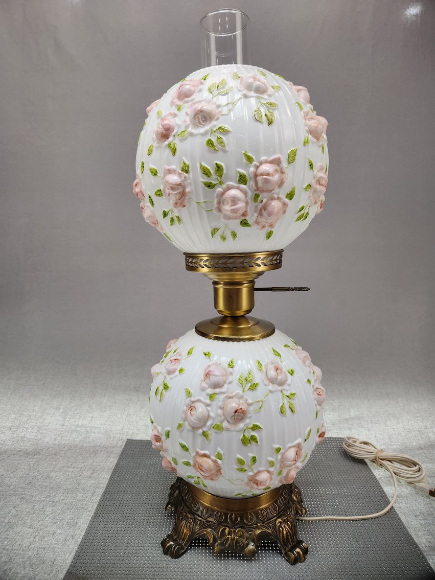 Image for Huge Holiday Weekend Online Fenton Art Glass Sale