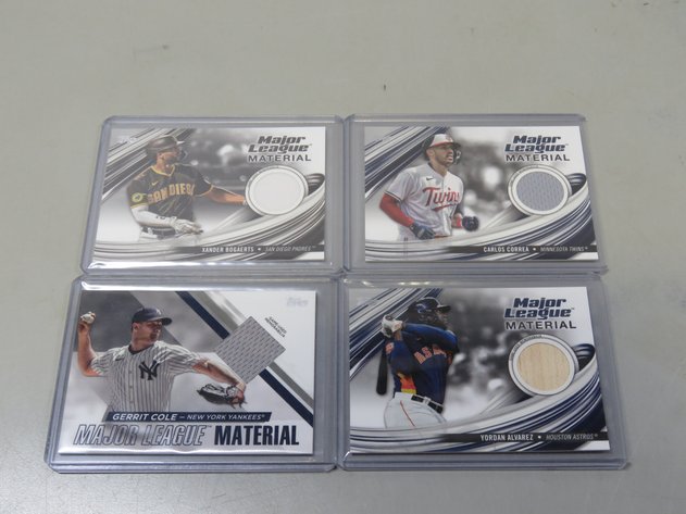 Image for MLB and NFL Card Auction - #211