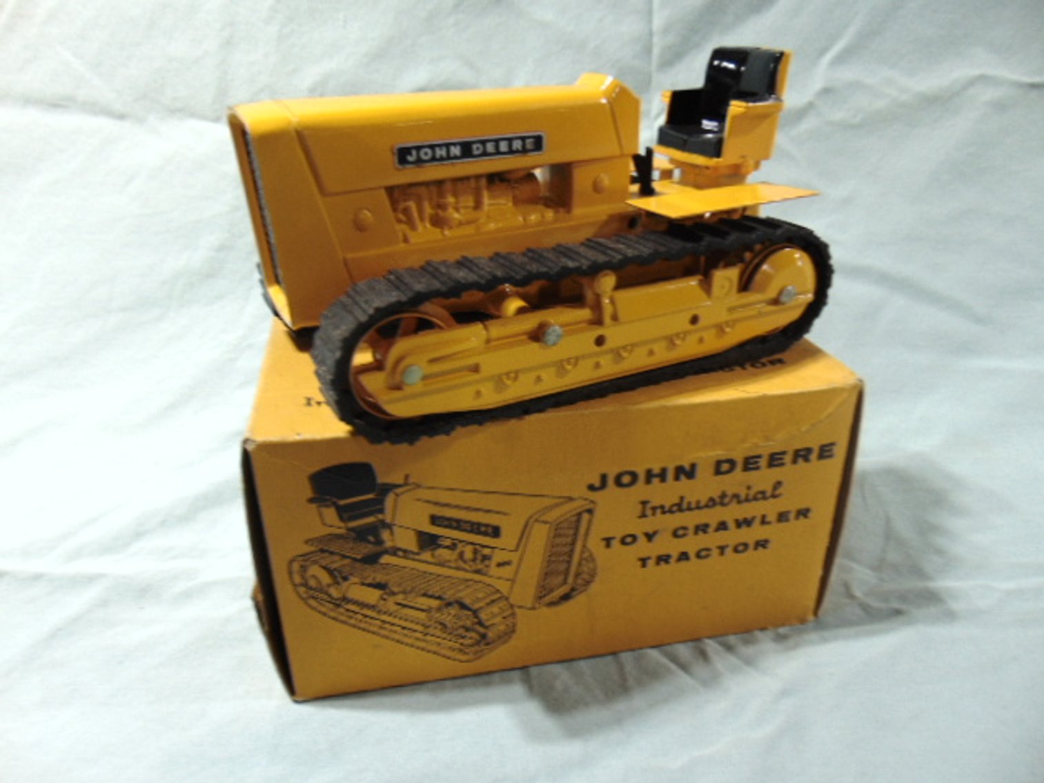 Image for Dyersville Spring Auction Extravaganza