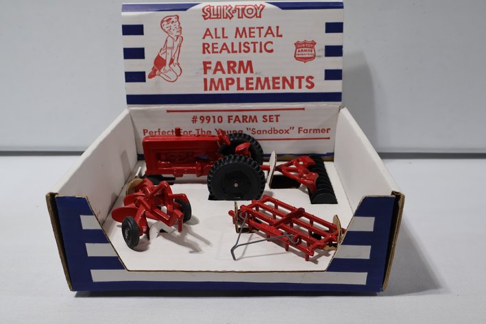 Image for Friday Dyersville Summer Auction Series