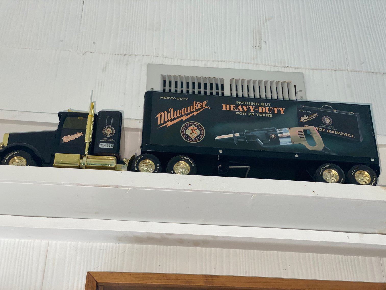 Image for I-24 Fill-Er-Up Gas & Oil Show/Auction