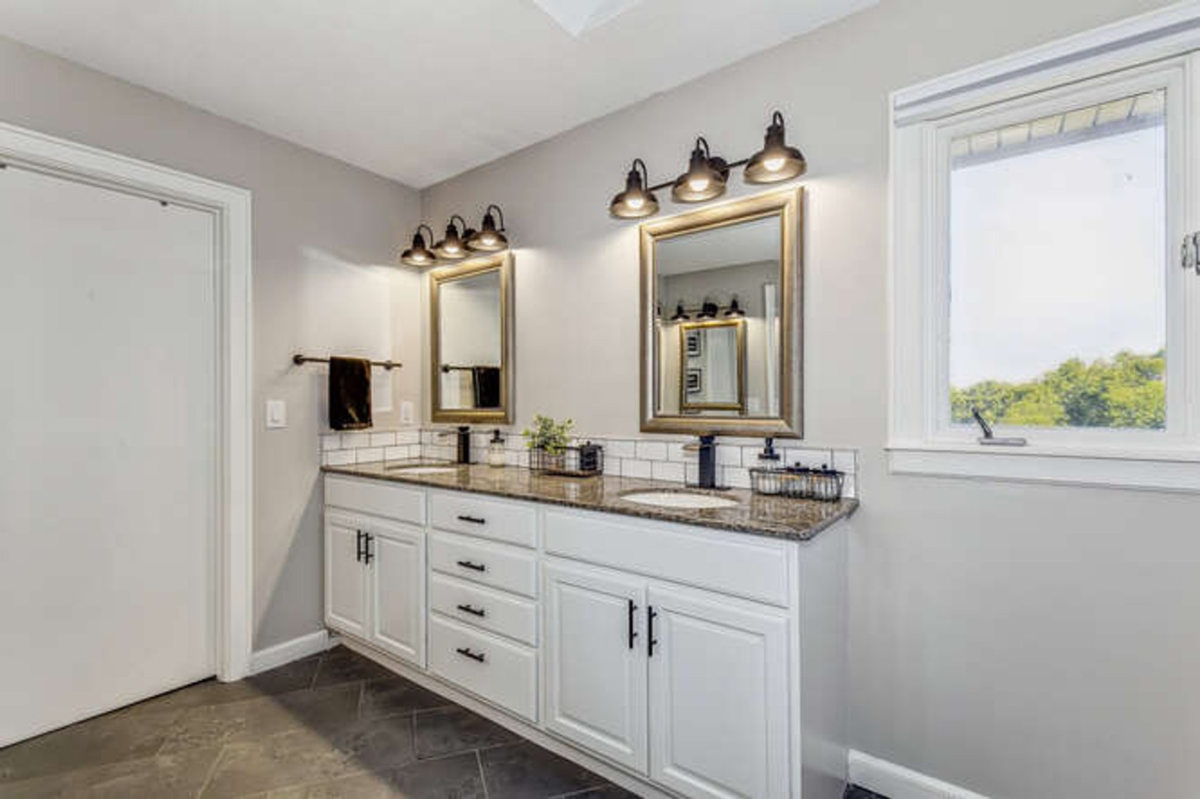 Image for Short Sale Opportunity
