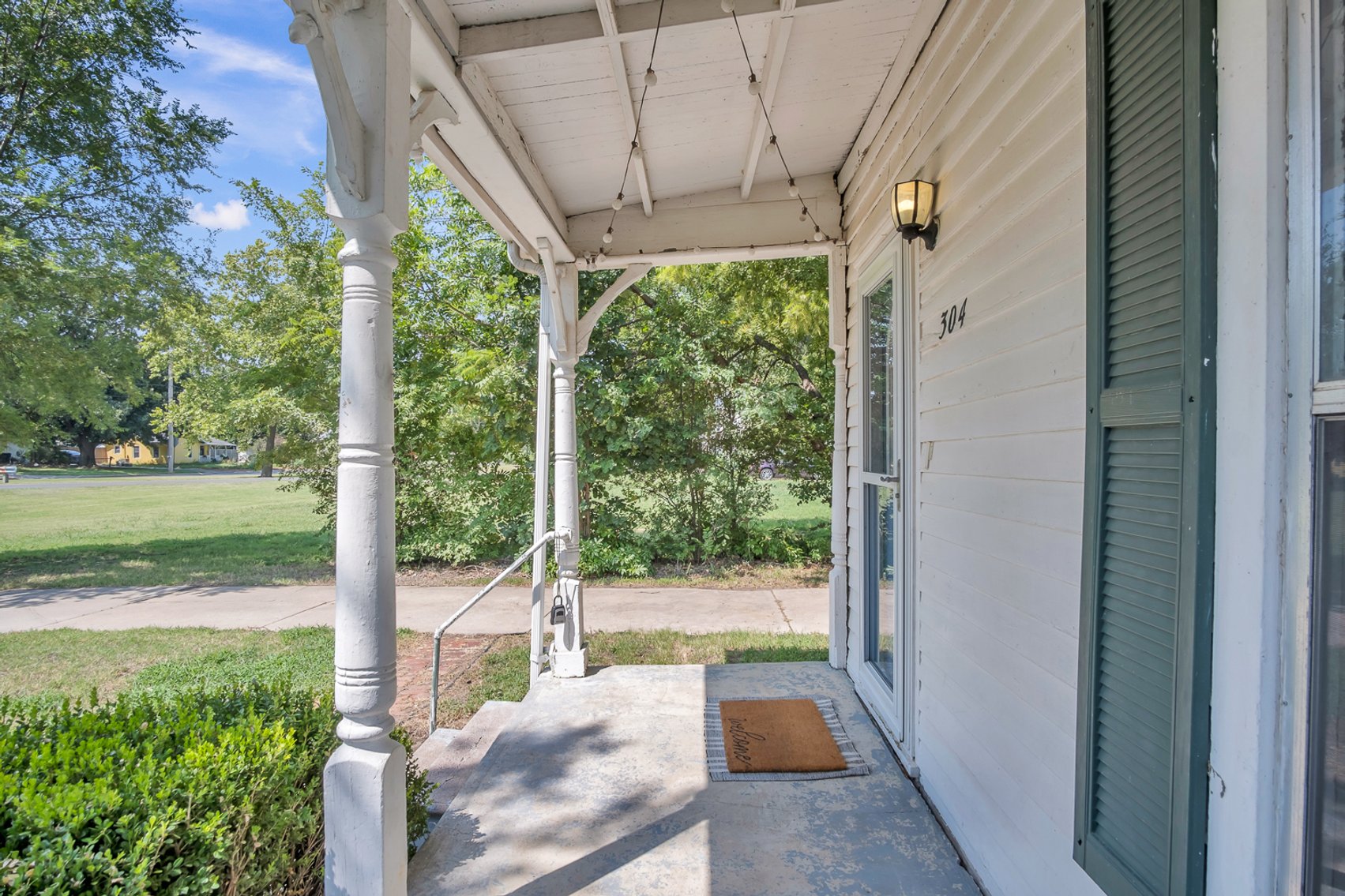 Image for 304 W 12th, Newton