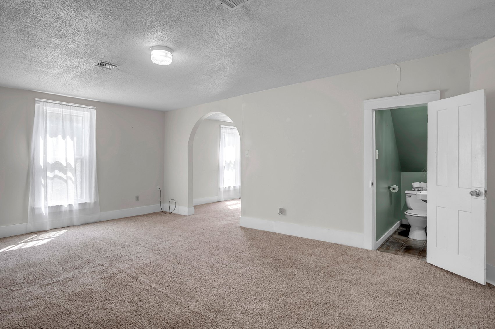 Image for 304 W 12th, Newton