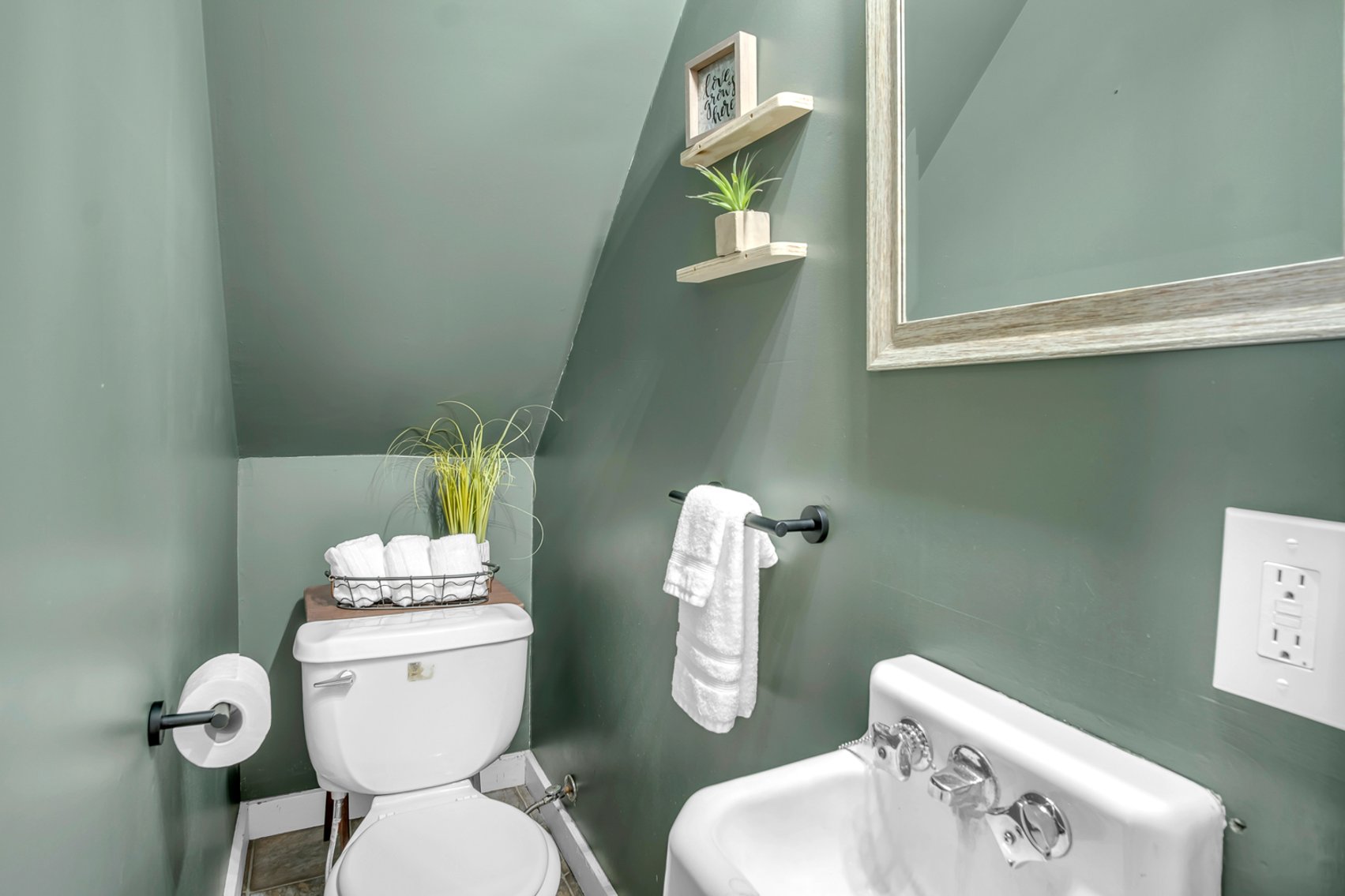 Image for 304 W 12th, Newton