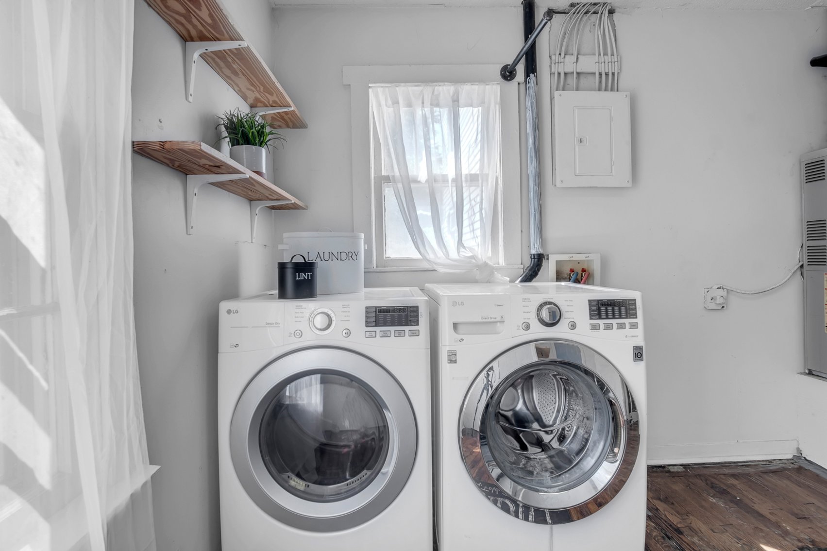 Image for 304 W 12th, Newton