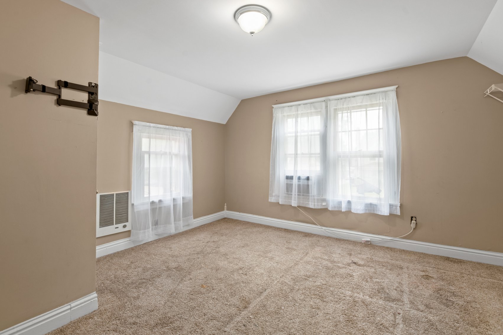 Image for 406 E 3rd Street, Newton