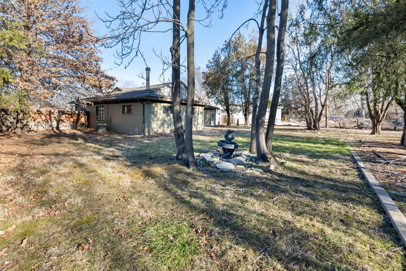 Image for 2815 E. Glen Oaks Dr.