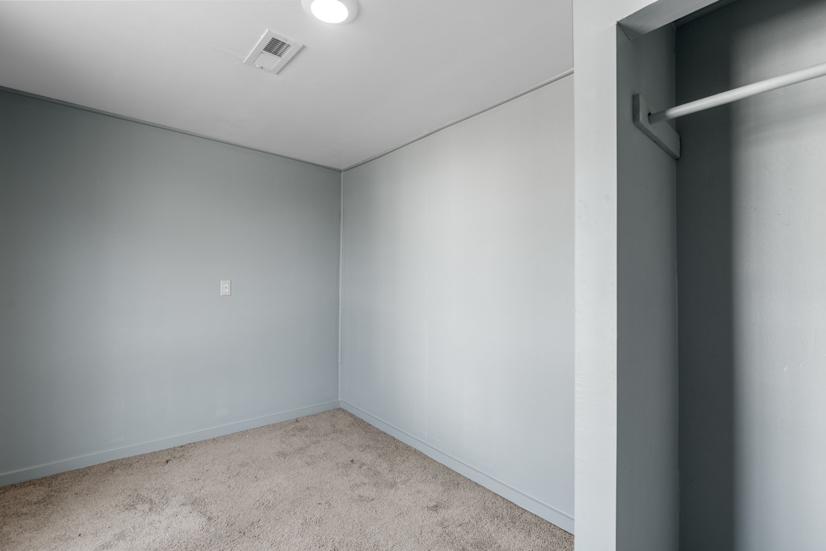 Image for 1533 S Saint Clair Ave