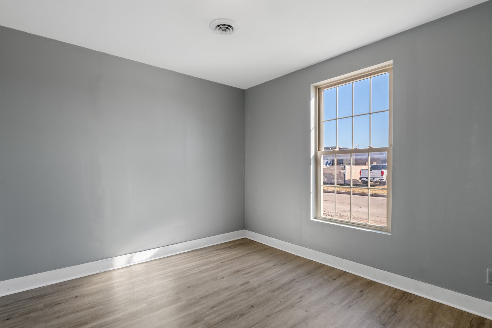 Image for 1533 S Saint Clair Ave