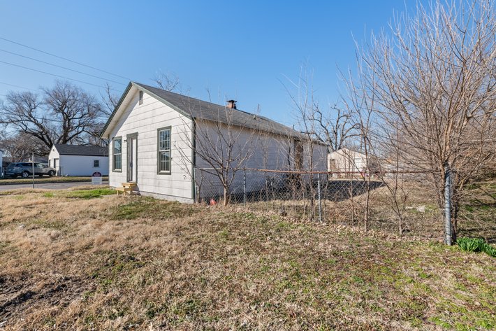 Image for 1533 S Saint Clair Ave