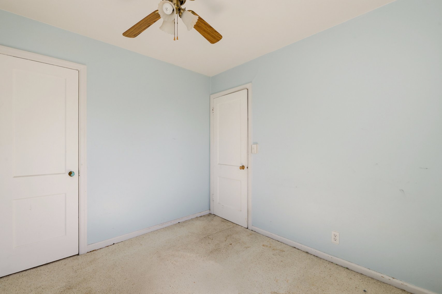 Image for 1536 N Andover Rd