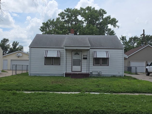 Image for 2111 S Pattie Ave
