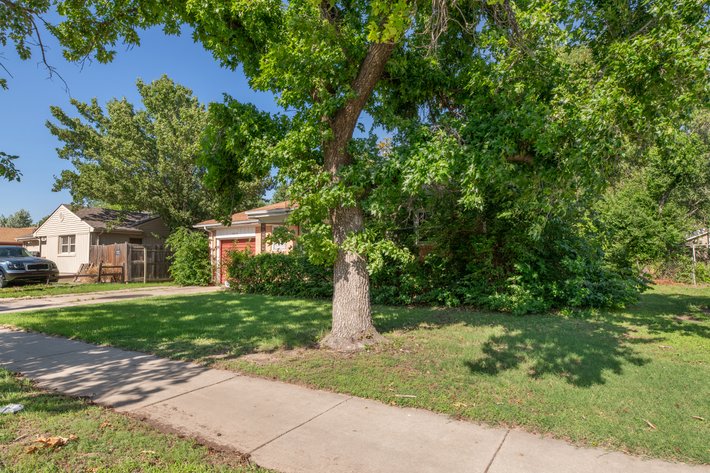 Image for 3532 S Seneca