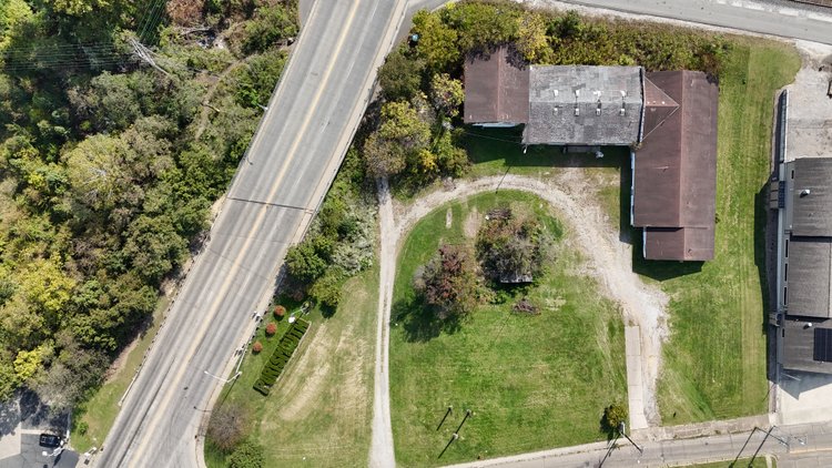 Image for Live Onsite Real Estate Auction with Online Bidding