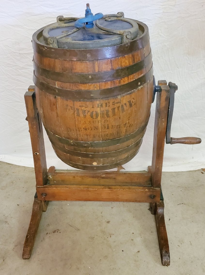 Image for Byron & Delores Schwier Collections Online Auction
