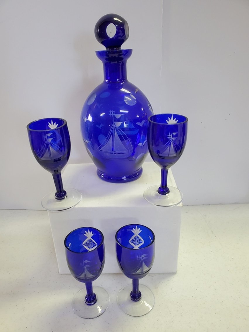 Image for Byron & Delores Schwier Collections Online Auction
