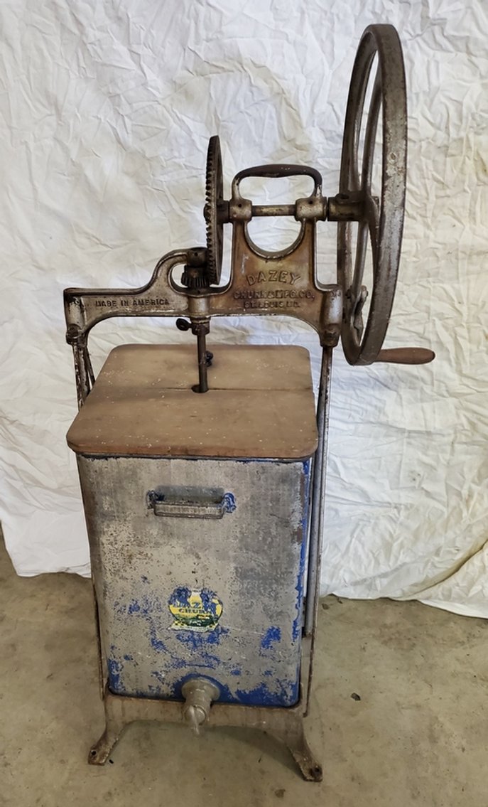 Image for Byron & Delores Schwier Collections Online Auction