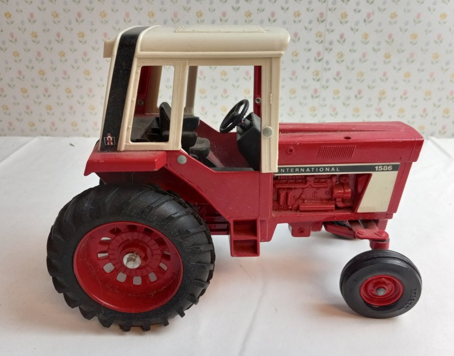Image for Gruell Real Estate & Personal Property Online Auction
