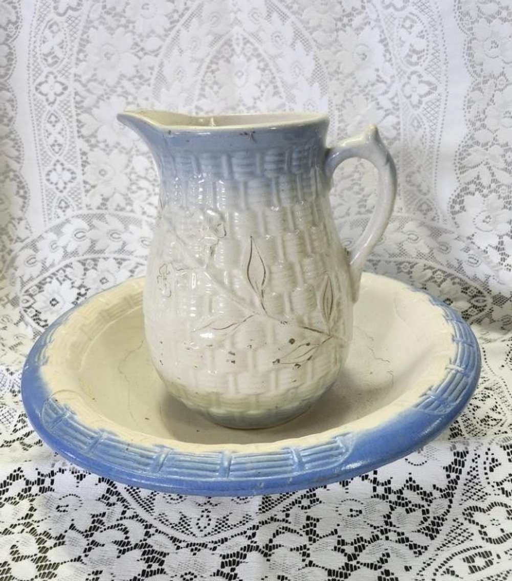 Image for Byron & Delores Schwier #4 Collections Online Auction