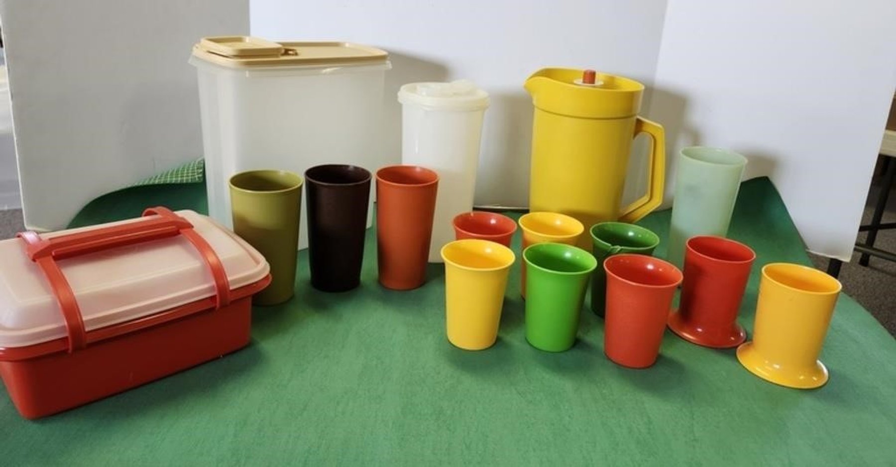 Image for Byron & Delores Schwier #4 Collections Online Auction