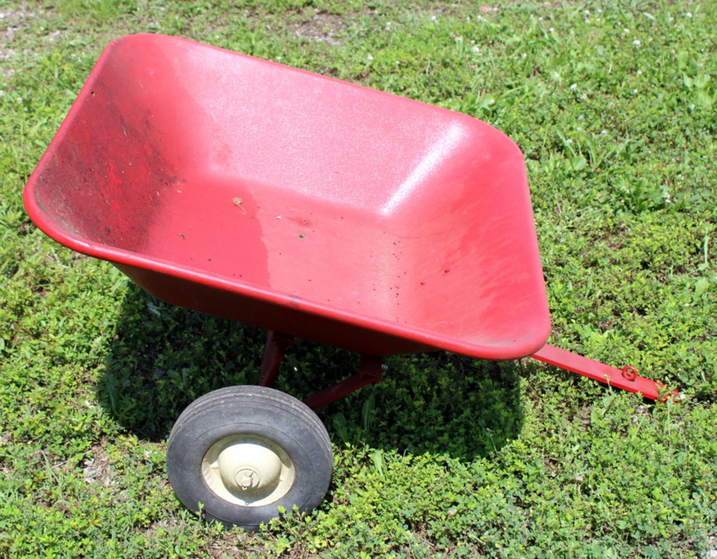 Image for Bob & Linda Crowell Vintage Tractors Online Auction