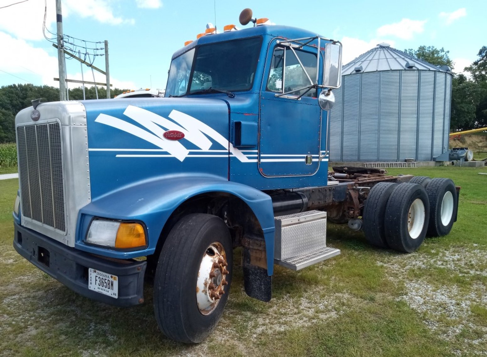 Image for Melvin & Karen Button Online Farm Equipment Auction