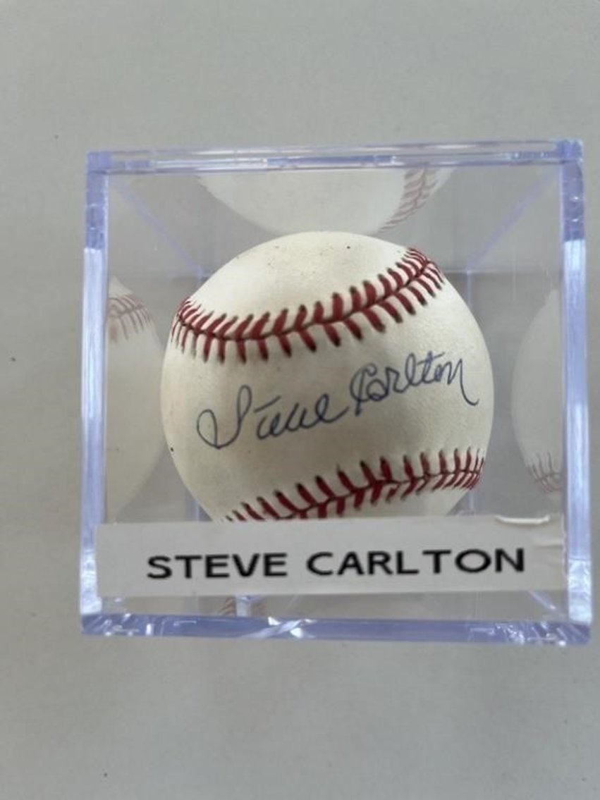 Image for Larry's #3 Sports Collectibles Online Auction