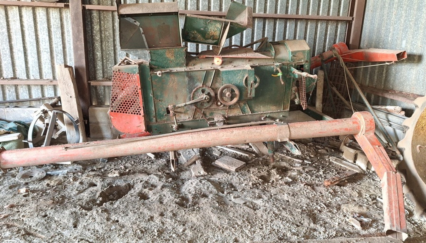 Image for Barn Finds, Graniteware, Die-Cast Toys Online Auction