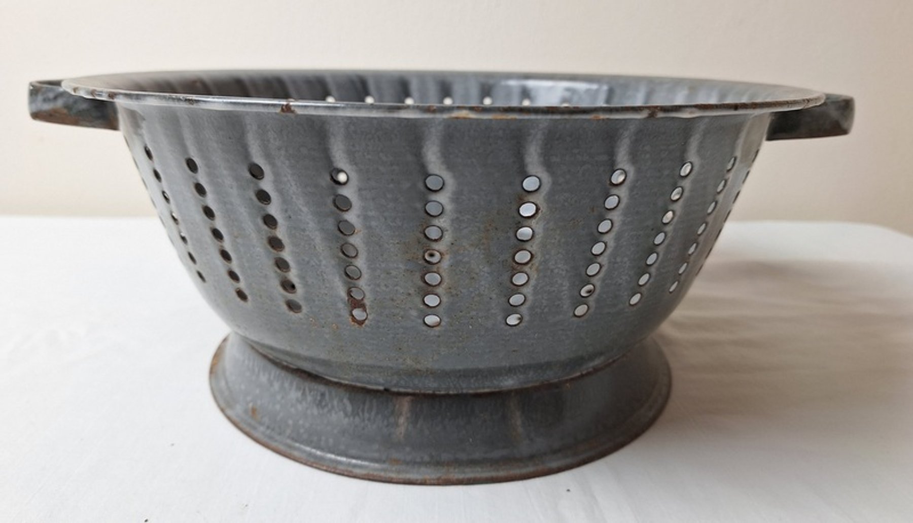 Image for Barn Finds, Graniteware, Die-Cast Toys Online Auction