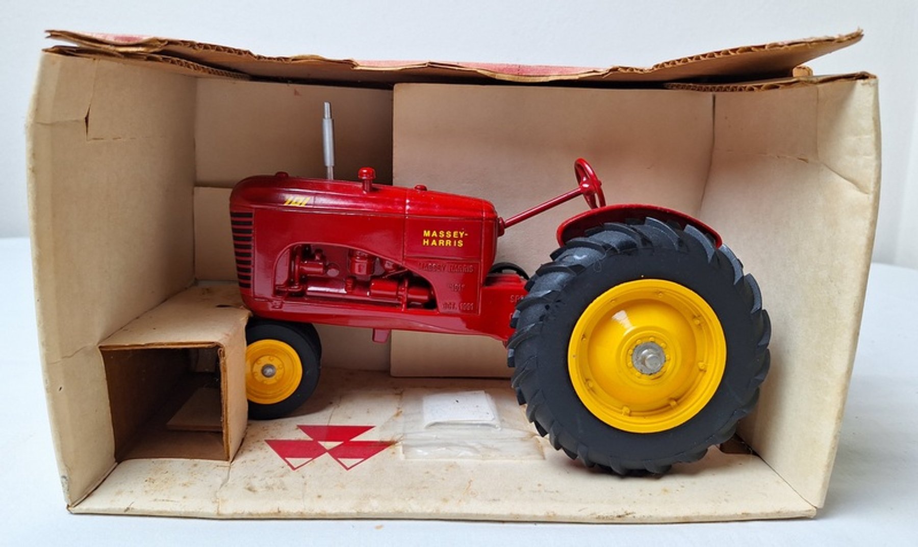 Image for Barn Finds, Graniteware, Die-Cast Toys Online Auction