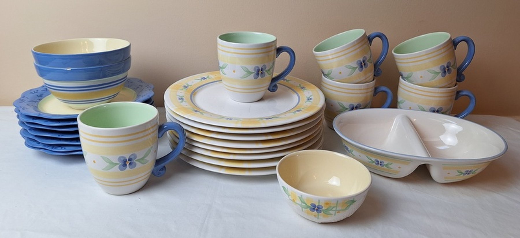 Image for Bill & Carol Beckner Downsizing Online Auction